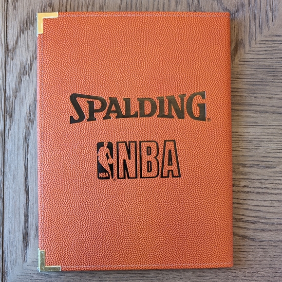 NBA Vancouver Grizzlies Spalding embossed busines padfolio. *Pristine condition* - Picture 6 of 9